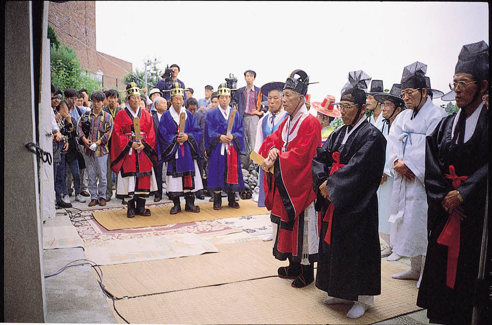 1993년 대관령 국사여성황사 봉안제.jpg